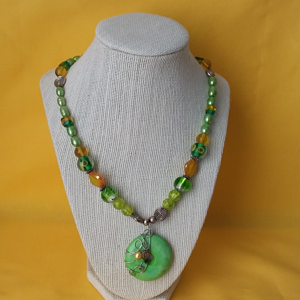 18" Green & Yellow Glass Wire Wrapped Necklace